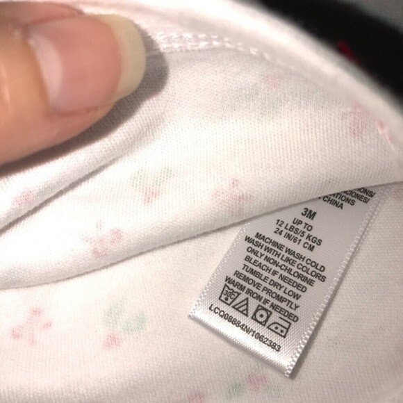 Rae Dunn and Other Christmas Baby One Piece Hat Holiday Bundle 3-6mths - Picture 5 of 5